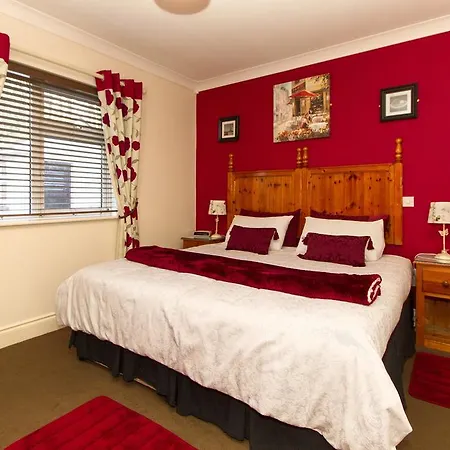 בית הארחה Augusta 4*